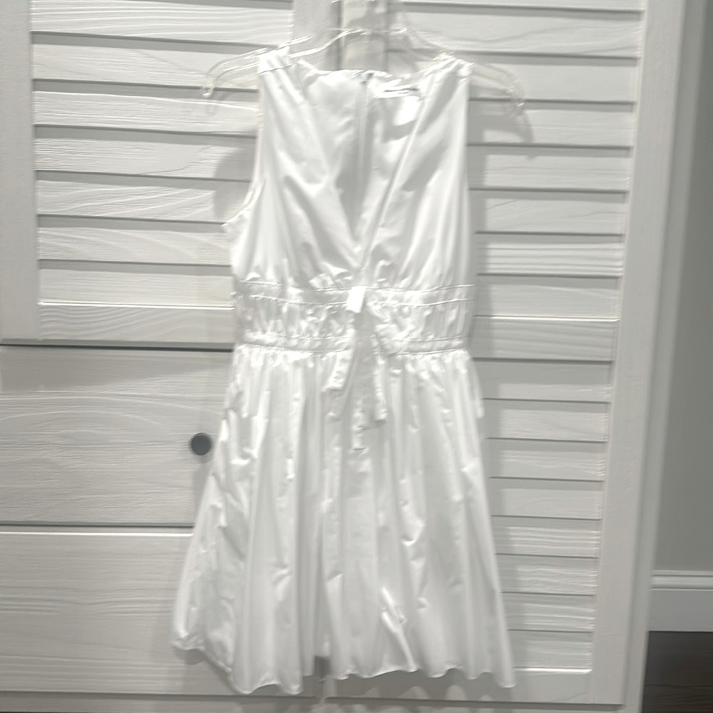 AMANDA UPRICHARD S white dress